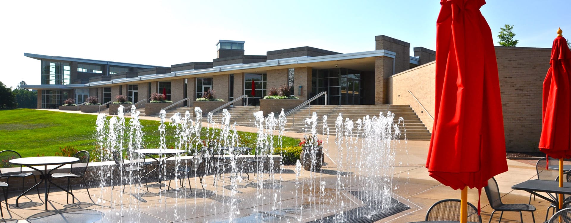 Maryville fountain by the library