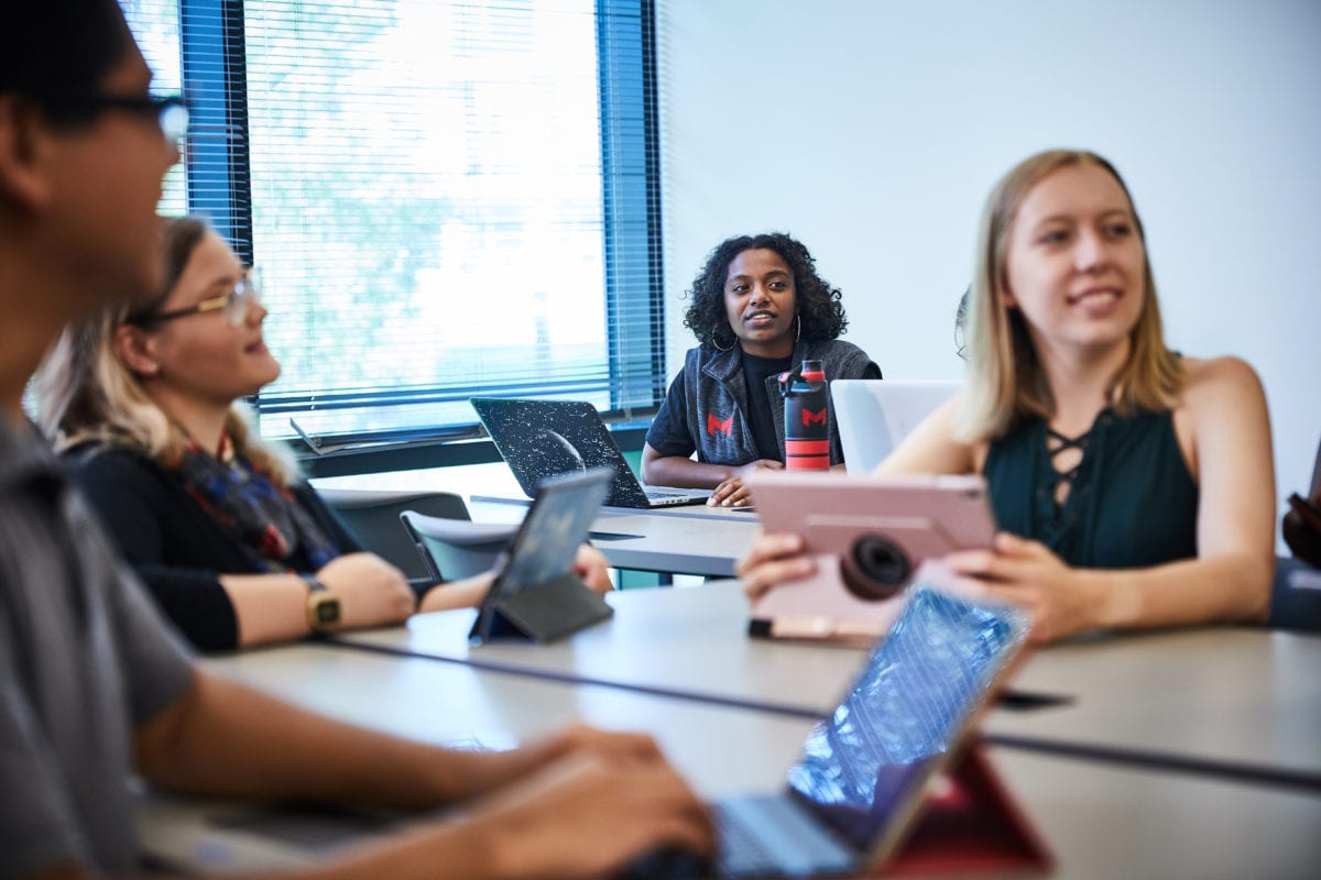 students in learning lab