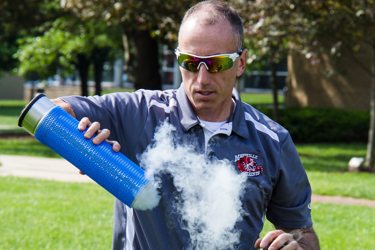 Professor Tom Spudich Science Experiment with pre-medicine students